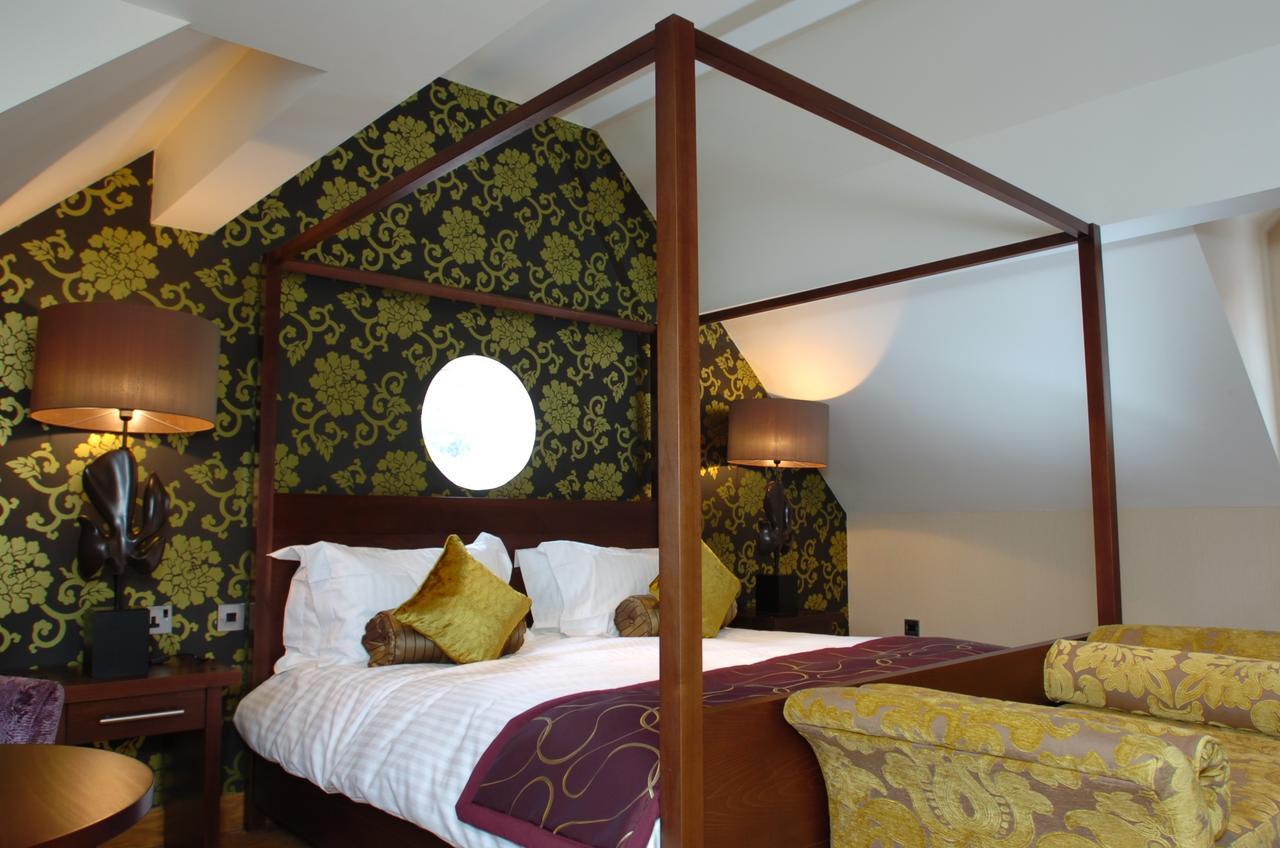 Hotel The Bear'S Paw Warmingham Exterior foto A room at the hotel