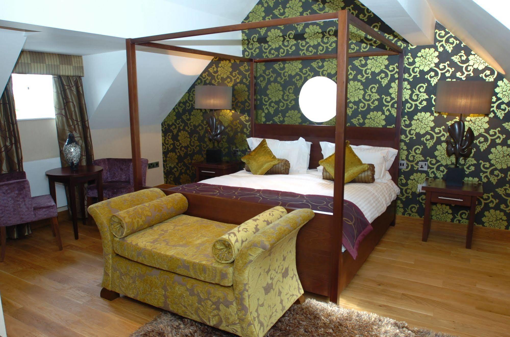 Hotel The Bear'S Paw Warmingham Exterior foto A bedroom at the hotel